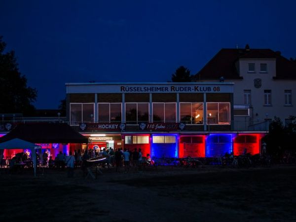 Hier ein Text der das Bild beschreibt für Google
