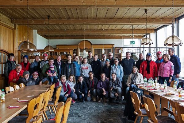 h1h1719arbeitseinsatz13042019teamfoto.jpg
