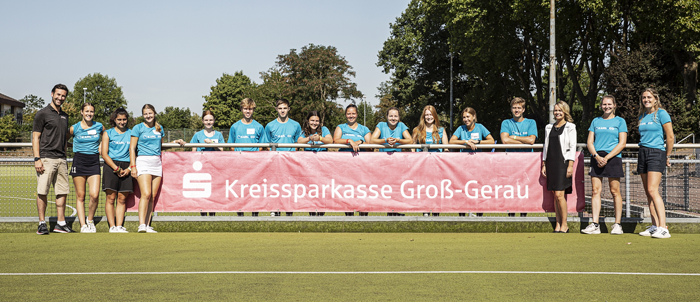 3381KSK_RRK_HockeyCamp2022_DieTrainer.jpg