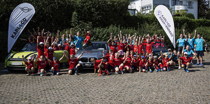 h3475RRK_HockeyCamp2022KuCOTeamfoto.jpg